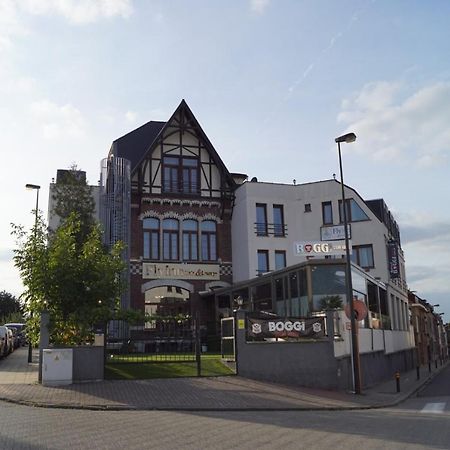 Fly Inn Hotel Lounge Machelen Exterior foto
